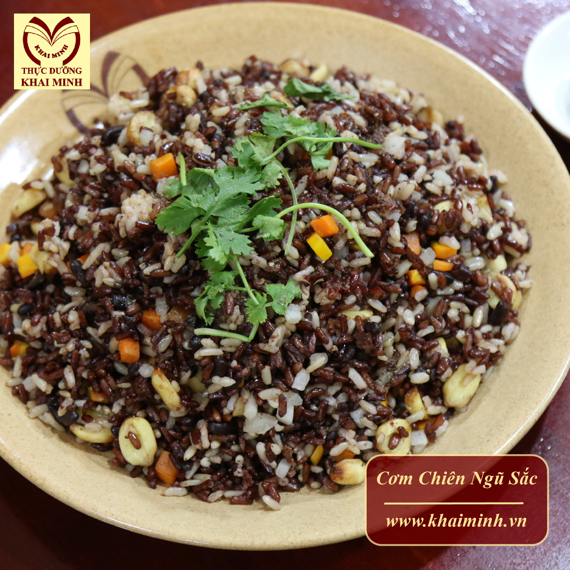 cơm chiên ngũ sắc